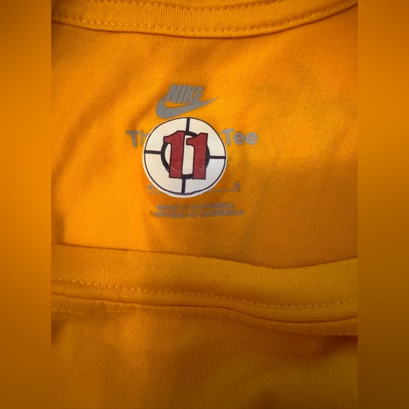 NWOT Nike DRI-FIT Golden Soccer Tee Yellow And Black Size Medium - Picture 6 of 6